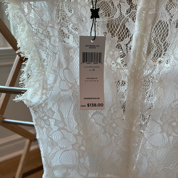 Lace white mini dress BCBG - Picture 4 of 4